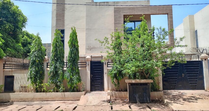Duplex à louer à sébénikoro