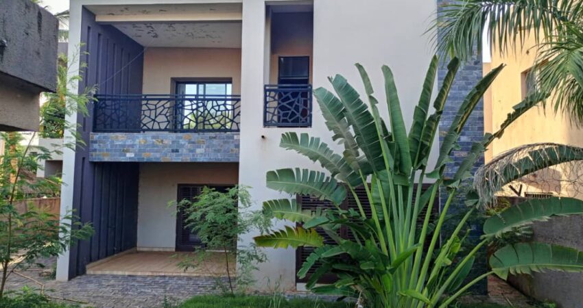 Duplex à louer à sébénikoro