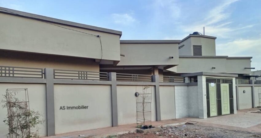 Villa neuve à louer à sébénikoro