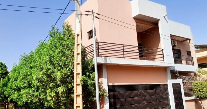 Duplex à louer à sébénikoro