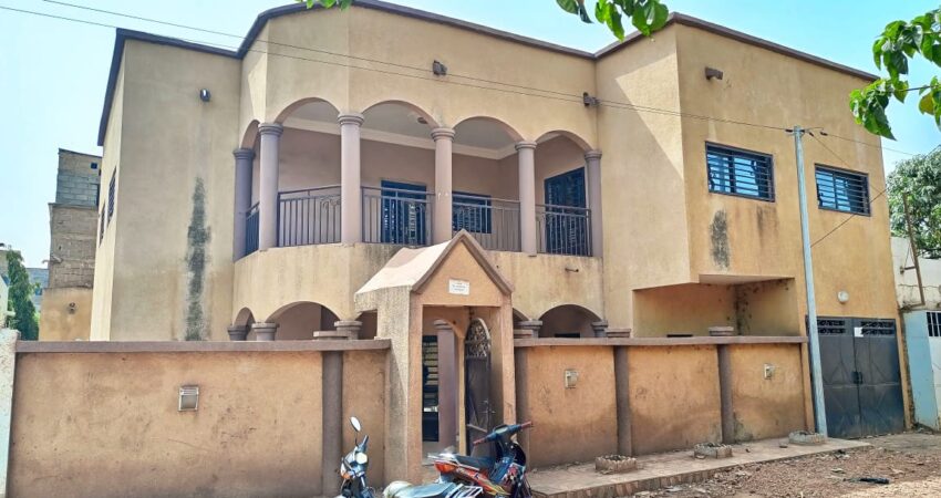 Duplex à louer à sébénikoro